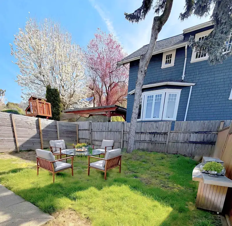 4882 MOSS STREET - photo 3 of 16
