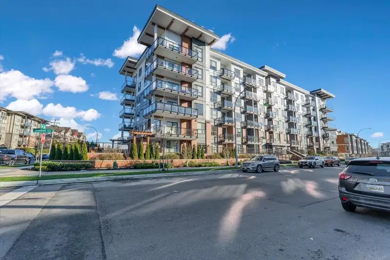 212 5504 BRYDON CRESCENT - photo 1 of 10