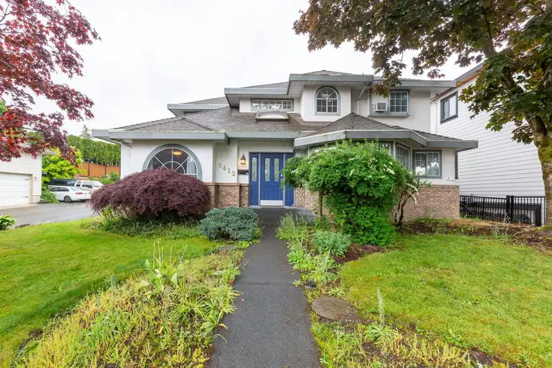 6412 179 STREET - photo 3 of 38