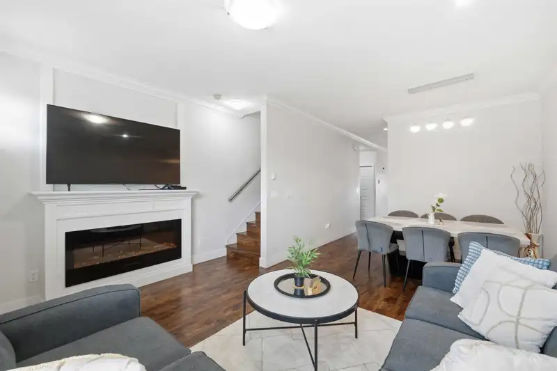 17 8747 162 STREET - photo 3 of 37