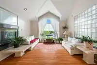 116 RAVINE DRIVE - thumbnail 2
