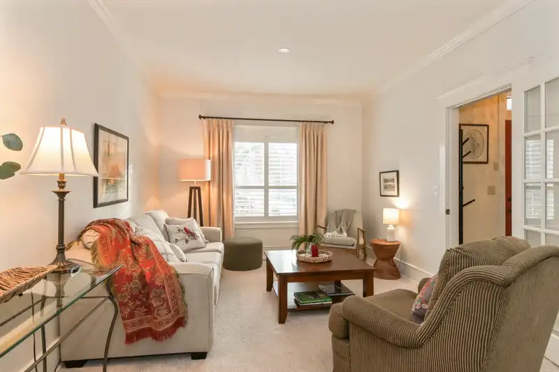 21107 43A AVENUE - photo 3 of 39