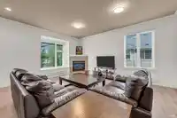 1 4766 55B STREET - thumbnail 6