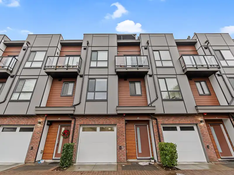62 19760 55 AVENUE - photo 1 of 17
