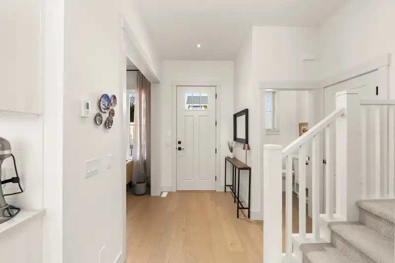 19786 75B AVENUE - photo 3 of 40