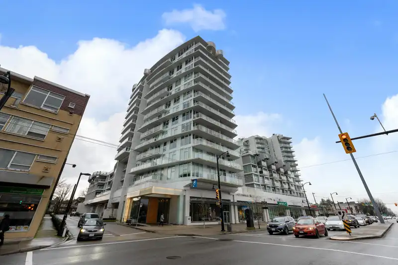 1210 2220 KINGSWAY - photo 1 of 29