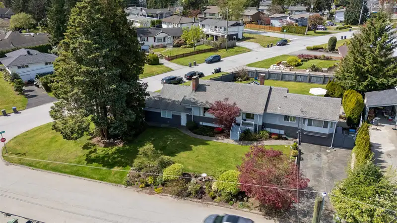 1005 WESTMOUNT DRIVE - photo 1 of 40