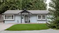 34843 LABURNUM AVENUE - thumbnail 3