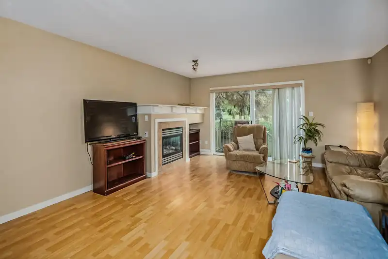 41 12738 66 AVENUE - photo 3 of 40