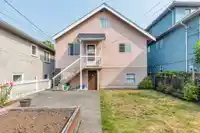 2560 ADANAC STREET - thumbnail 22