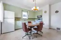 2560 ADANAC STREET - thumbnail 6