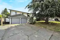 9230 212B STREET - thumbnail 2