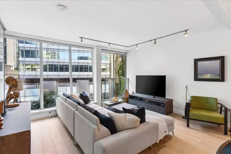 402 1477 W PENDER STREET - photo 3 of 30