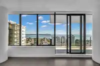 2304 1588 JOHNSTON ROAD - thumbnail 11