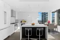 2304 1588 JOHNSTON ROAD - thumbnail 5