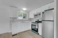 77 8220 KING GEORGE BOULEVARD - thumbnail 8