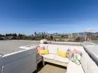 210 655 W 7TH AVENUE - thumbnail 3