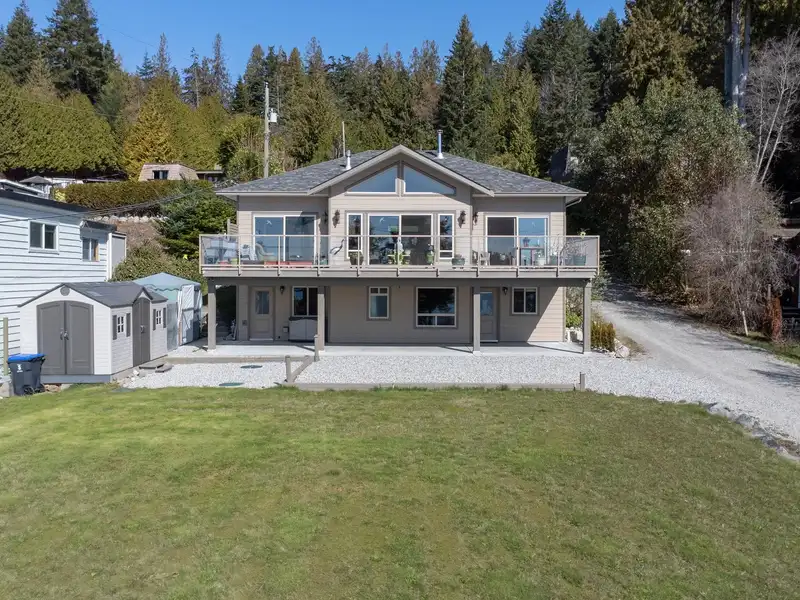 6682 SUNSHINE COAST HIGHWAY - photo 4 of 36