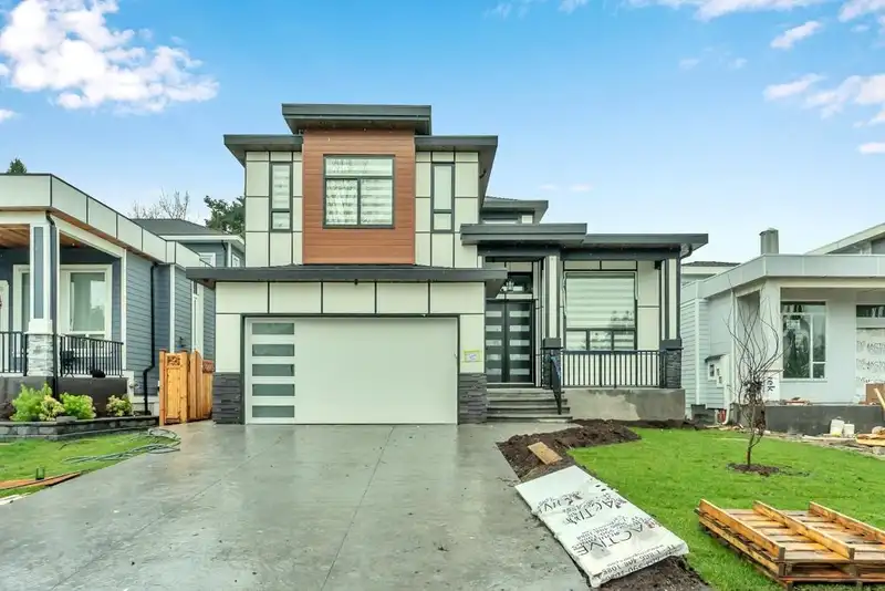 17247 59 AVENUE - photo 1 of 40