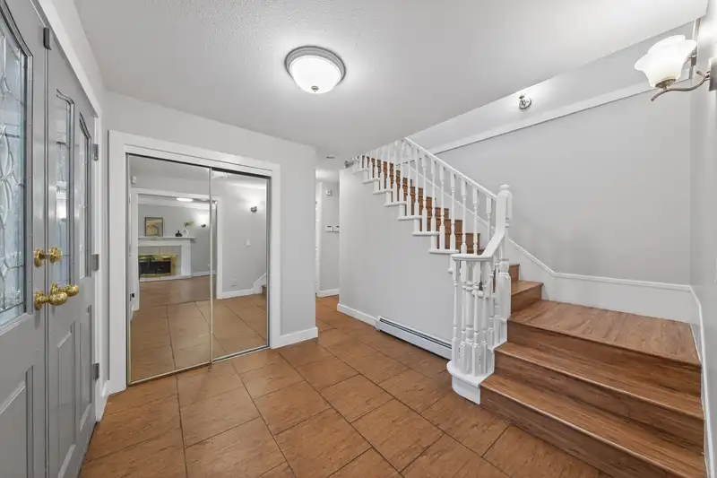 2562 FUCHSIA PLACE - photo 4 of 40