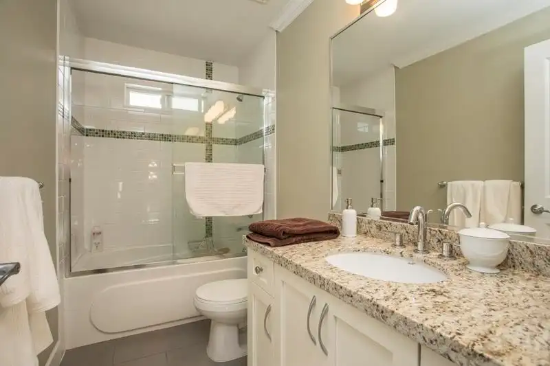 21053 83 AVENUE - photo 2 of 40