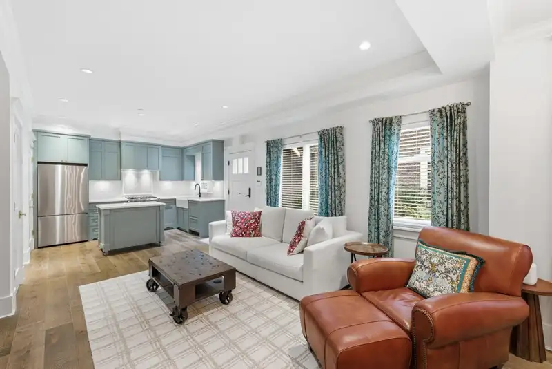 3176 BURRARD STREET - photo 1 of 27