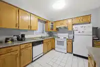 557 E 44TH AVENUE - thumbnail 10