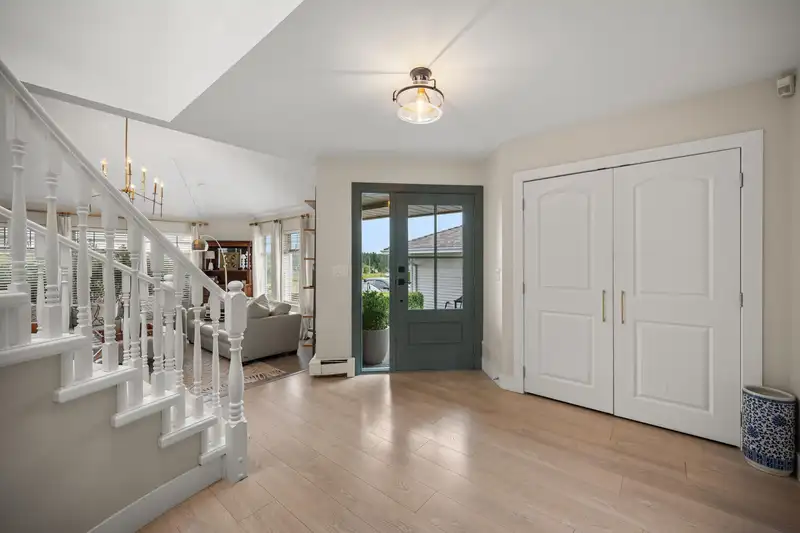 877 166 STREET - photo 4 of 40