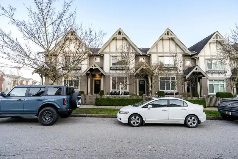 9 6588 195A STREET - photo 1 of 40