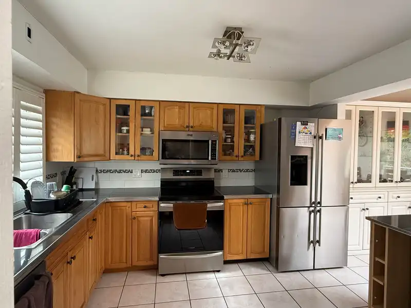 13833 114 AVENUE - photo 4 of 33