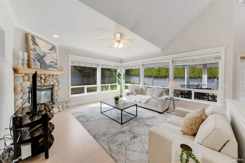 16330 LINCOLN WOODS COURT - photo 4 of 39