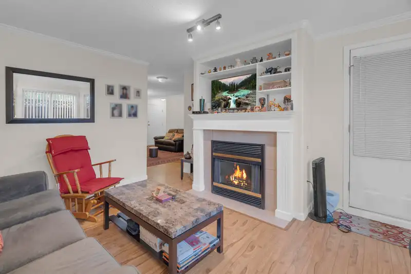 103 13226 104 AVENUE - photo 1 of 38