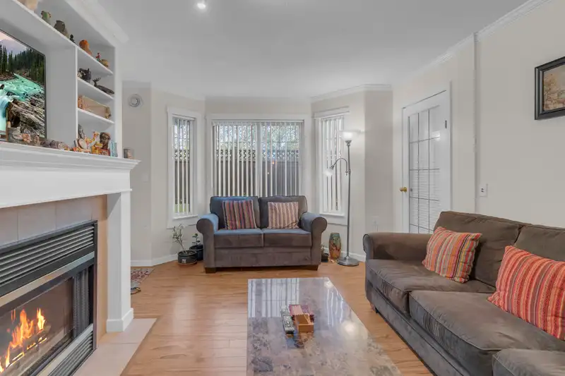 103 13226 104 AVENUE - photo 2 of 38