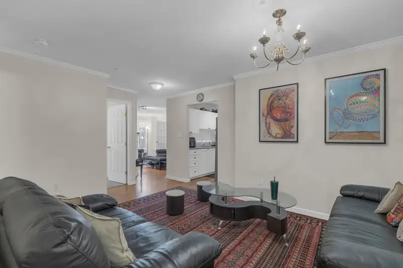 103 13226 104 AVENUE - photo 4 of 38