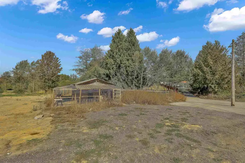 23504 16 AVENUE - photo 3 of 40