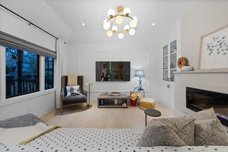 3264 W 38TH AVENUE - photo 4 of 14