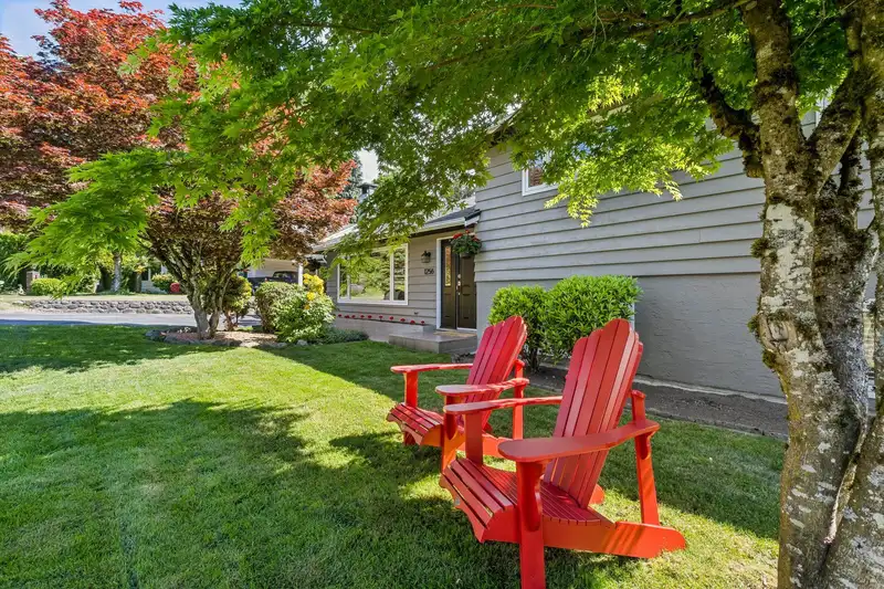 1256 EASTVIEW ROAD - photo 1 of 34