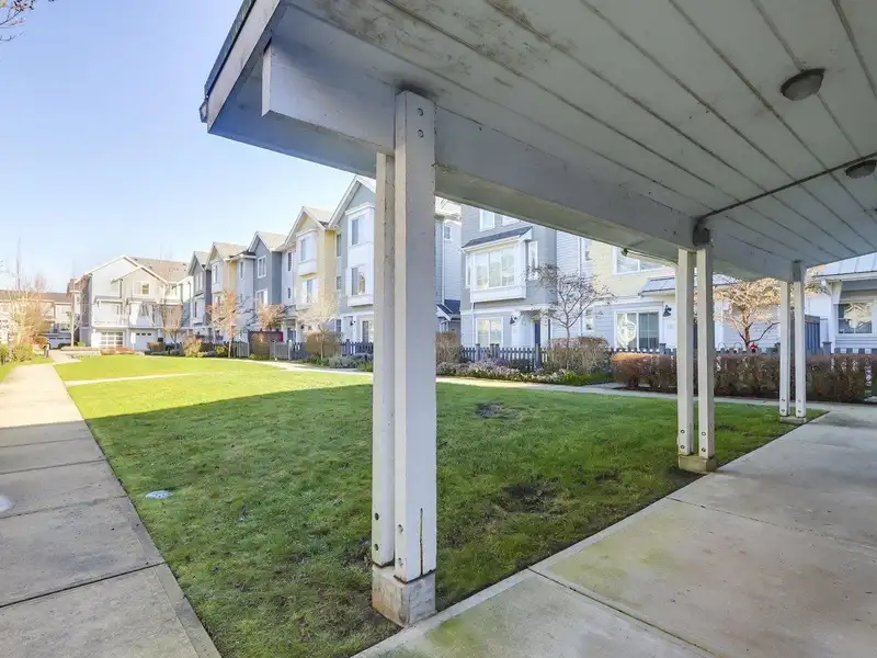 66 5550 ADMIRAL WAY - photo 3 of 30