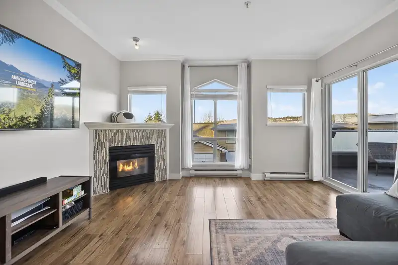 1126 O'FLAHERTY GATE - photo 1 of 30