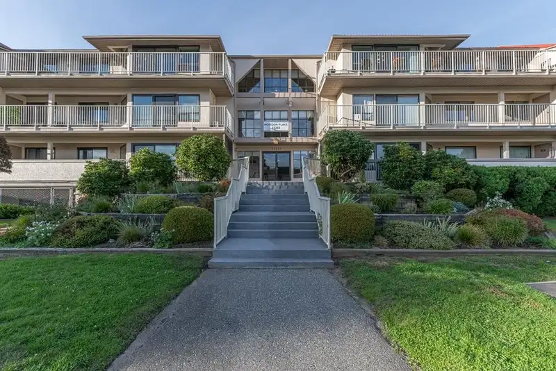 207 33233 BOURQUIN CRESCENT - photo 1 of 29