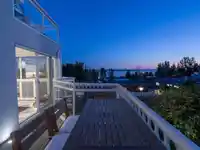 202 2440 HAYWOOD AVENUE - thumbnail 19