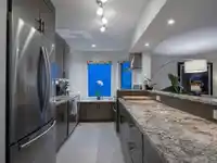 202 2440 HAYWOOD AVENUE - thumbnail 6