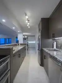 202 2440 HAYWOOD AVENUE - thumbnail 7