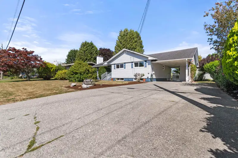 10070 BONAVISTA STREET - photo 1 of 36