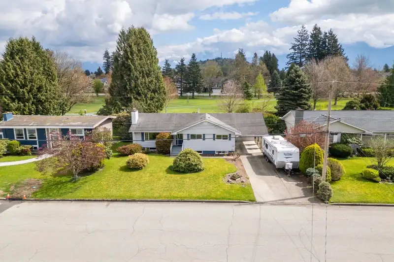 10070 BONAVISTA STREET - photo 2 of 36