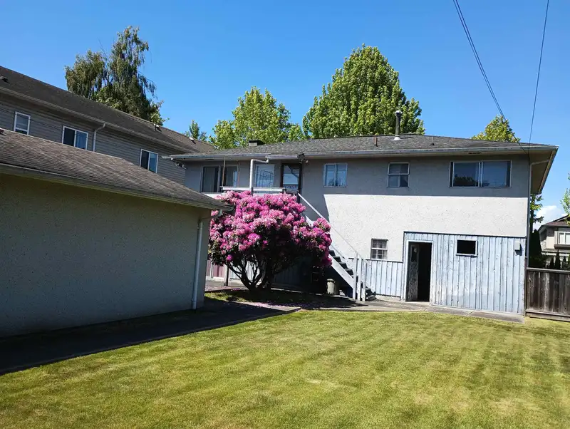11700 WILLIAMS ROAD - photo 4 of 9