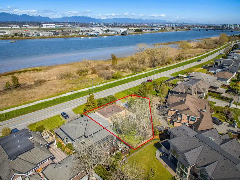 4440 RIVER ROAD - photo 1 of 29