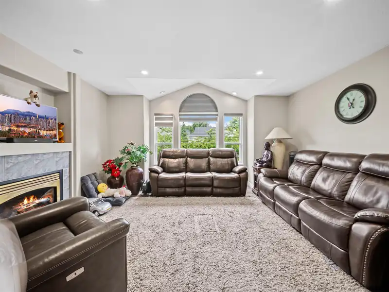 33726 BEST AVENUE - photo 4 of 36