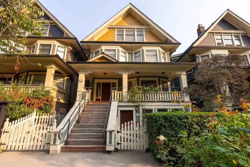 2 1116 BUTE STREET - photo 1 of 26