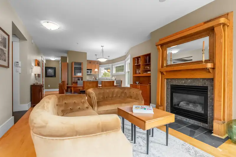 2 1116 BUTE STREET - photo 4 of 26
